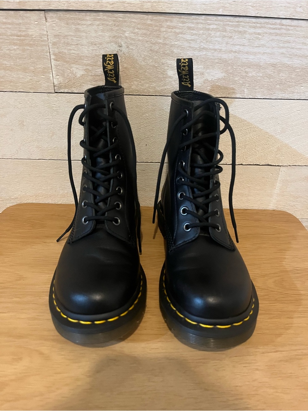 Dr. Martens 1460 Women’s Boots Lace Up-Soft Leather Greasy Men’s 7